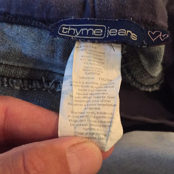 Thyme Maternity Jeans 2 Pairs - Picture 3 of 3